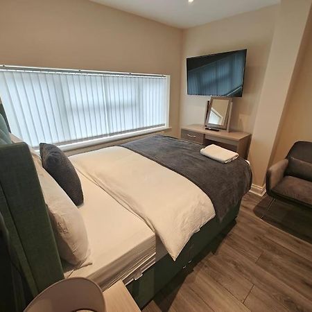 Luxury 5-Bed House Near Nec & Bhx Leilighet Solihull Eksteriør bilde