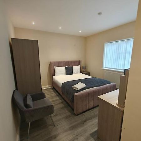 Luxury 5-Bed House Near Nec & Bhx Leilighet Solihull Eksteriør bilde